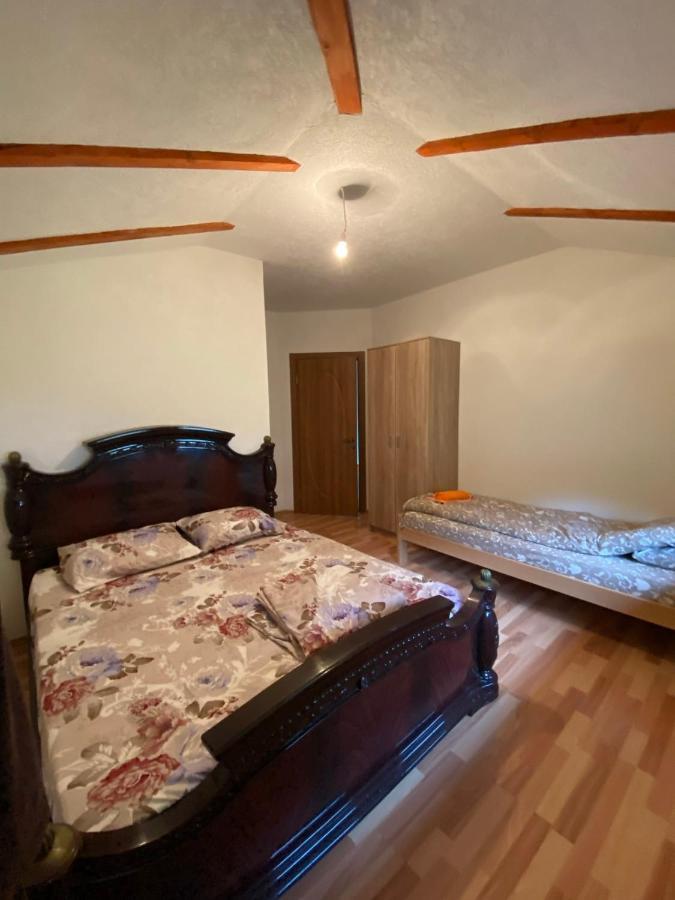 Hotel Shpija E Gjyshit Vuthaj Gusinje Zewnętrze zdjęcie
