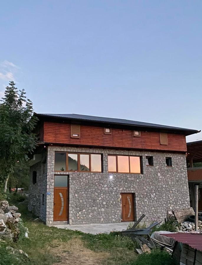 Hotel Shpija E Gjyshit Vuthaj Gusinje Zewnętrze zdjęcie
